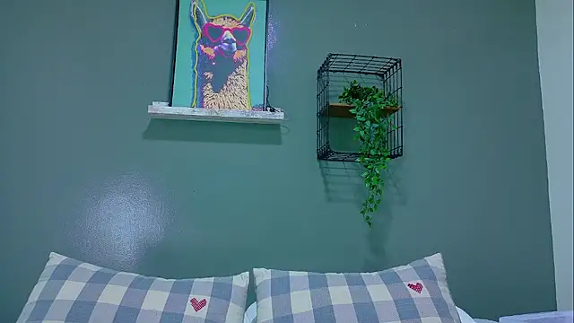 AmmyRouse   online show from 04-17-26, 09:34