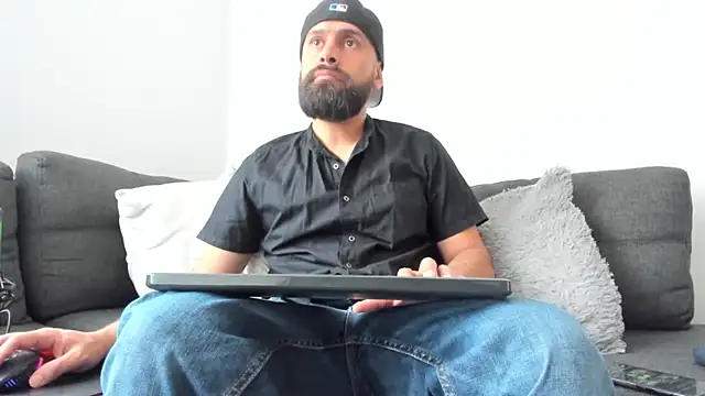 Snapshot of SpermsBank chatting on 03-24-26, 07:52 SpermsBank online show from 03-24-26, 07:52