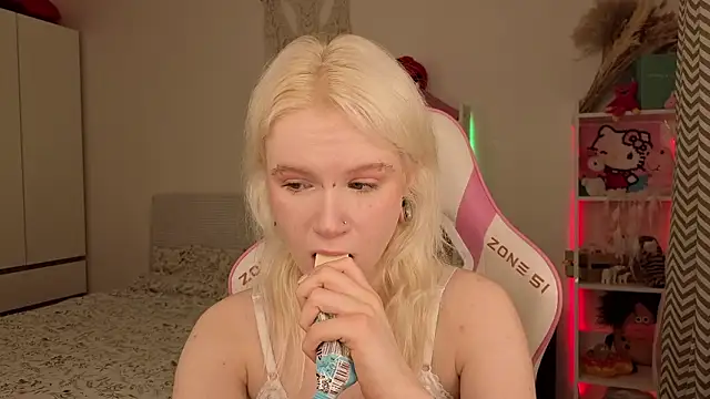 Mia WaterFall online show from 03-17-26, 03:11