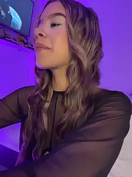 BellaMoon  online show from 03-25-26, 03:56