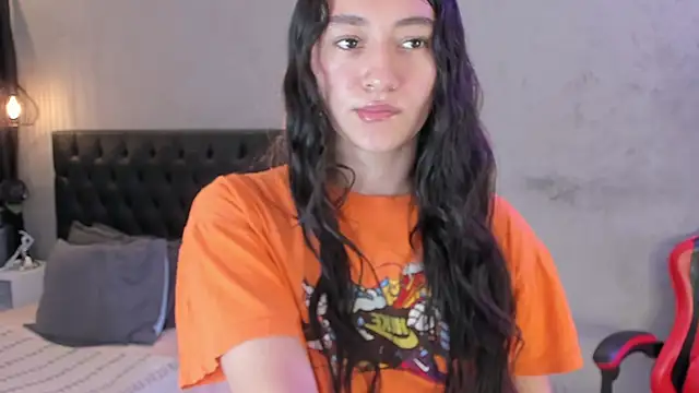 isabella nowa online show from 04-18-26, 11:25