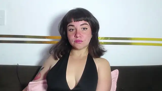 Snapshot of AlenaVolt_x chatting on 03-01-26, 06:59 AlenaVolt x online show from 03-01-26, 06:59