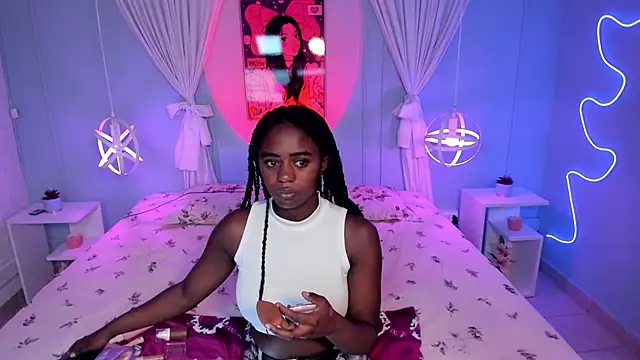 naomi campell online show from 02-19-26, 08:05