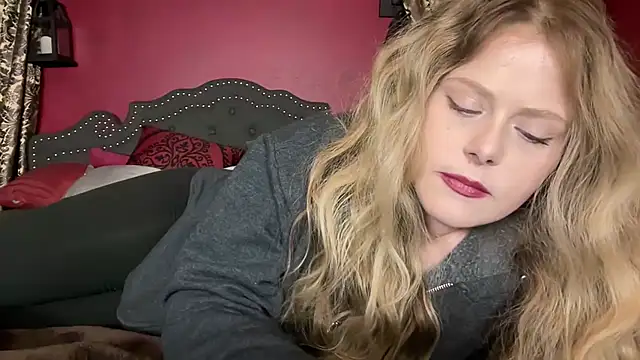 HazelFr33bird online show from 02-01-26, 08:40