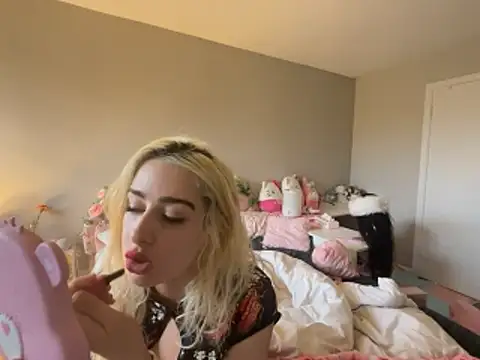 Snapshot of Pink_mink21 chatting on 02-18-26, 03:52 Pink mink21 online show from 02-18-26, 03:52