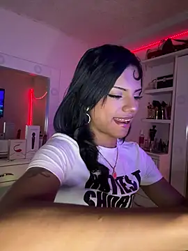 Snapshot of andyy_x chatting on 05-15-26, 10:17 andyy x online show from 05-15-26, 10:17