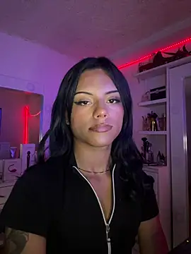 Snapshot of andyy_x chatting on 05-23-26, 02:17 andyy x online show from 05-23-26, 02:17