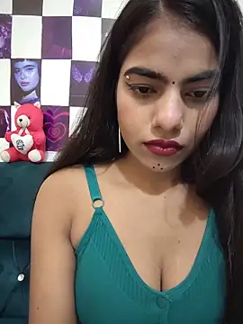 Snapshot of Alisha_Babyy chatting on 06-15-26, 04:15 Alisha Babyy online show from 06-15-26, 04:15