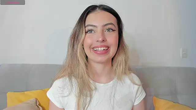 Snapshot of Fernanda_aaaa chatting on 02-08-26, 01:58 Fernanda aaaa online show from 02-08-26, 01:58