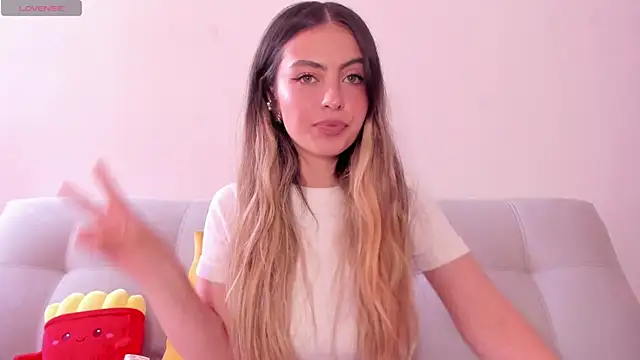Fernanda aaaa online show from 07-18-26, 07:28