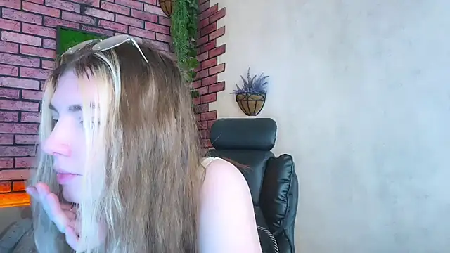 Eva StarXXXX online show from 03-18-25, 04:47