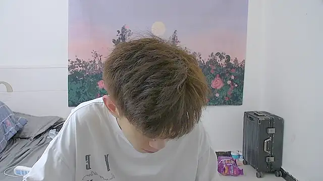 Snapshot of paofu-001 chatting on 06-10-26, 06:56 paofu-001 online show from 06-10-26, 06:56