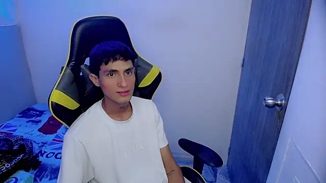 Akyra latinn online show from 02-26-26, 09:47