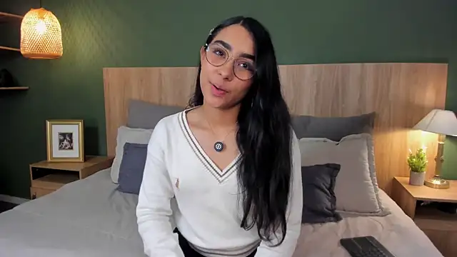 scarlett25   online show from 03-05-26, 08:05