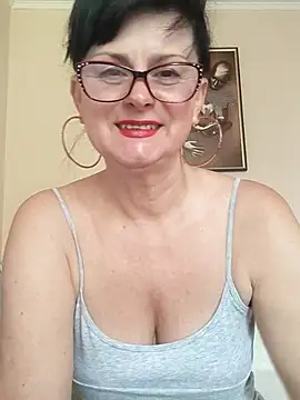 Snapshot of AliceSwan57 chatting on 06-10-26, 06:56 AliceSwan57 online show from 06-10-26, 06:56