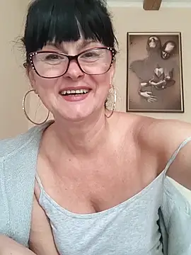 Snapshot of AliceSwan57 chatting on 06-15-26, 08:38 AliceSwan57 online show from 06-15-26, 08:38