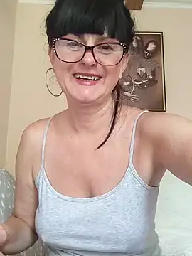 Snapshot of AliceSwan57 chatting on 06-19-26, 07:12 AliceSwan57 online show from 06-19-26, 07:12