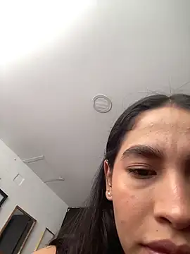 JuliaaVega online show from 04-07-26, 12:49