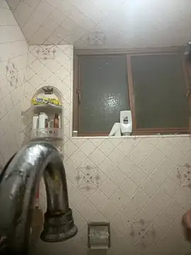 Snapshot of Jleonardolr chatting on 03-09-26, 12:42 Jleonardolr online show from 03-09-26, 12:42