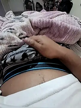 Snapshot of Charlyx-20 chatting on 02-12-26, 02:01 Charlyx-20 online show from 02-12-26, 02:01