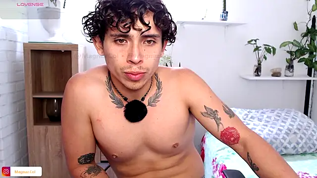 Magnuz Col online show from 04-19-26, 05:23