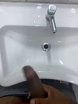 Snapshot of hudson19cm chatting on 02-07-26, 01:09 hudson19cm online show from 02-07-26, 01:09