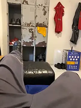 Snapshot of hudson19cm chatting on 02-27-26, 07:03 hudson19cm online show from 02-27-26, 07:03