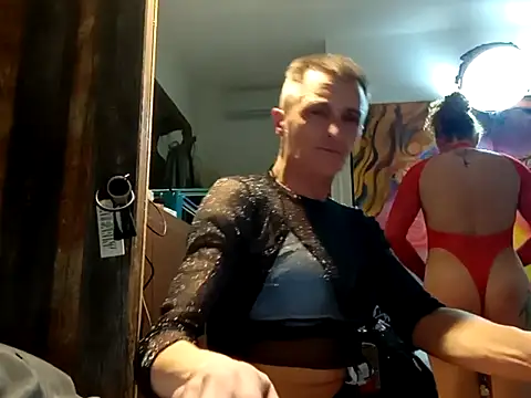 Snapshot of SophienewCDplayer chatting on 03-21-26, 01:43 SophienewCDplayer online show from 03-21-26, 01:43