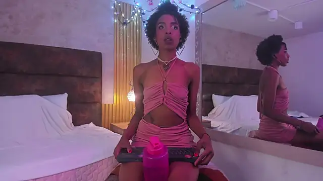 Afrodita Greenn online show from 06-04-26, 02:28