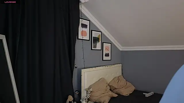 Naomi Demio online show from 04-01-26, 12:06