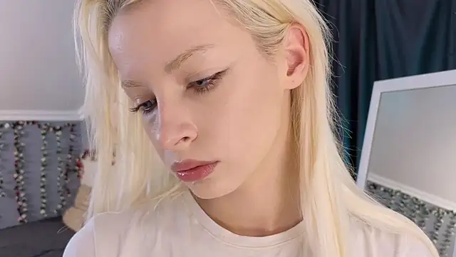 Snapshot of Naomi_Demio chatting on 07-09-26, 01:04 Naomi Demio online show from 07-09-26, 01:04