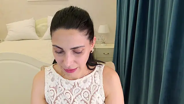 Snapshot of LovelyBeatrice chatting on 06-20-26, 06:33 LovelyBeatrice online show from 06-20-26, 06:33