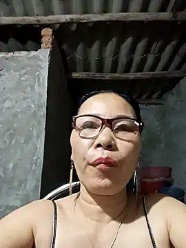Snapshot of Nuna_689 chatting on 04-23-26, 12:29 Nuna 689 online show from 04-23-26, 12:29