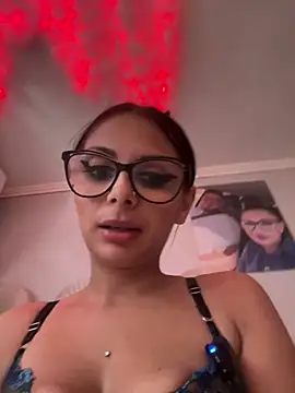 HiddendesireXO01 online show from 06-03-26, 09:45