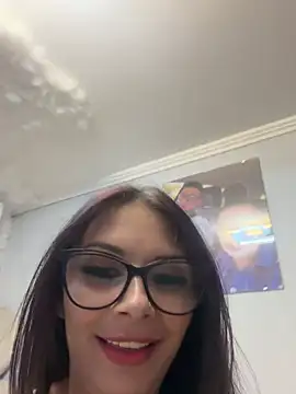 Snapshot of HiddendesireXO01 chatting on 06-27-26, 07:41 HiddendesireXO01 online show from 06-27-26, 07:41