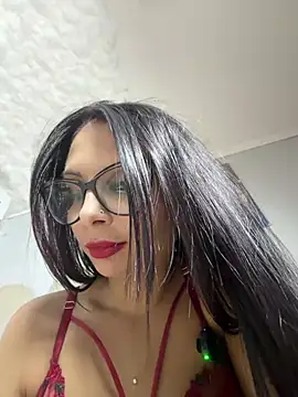 Snapshot of HiddendesireXO01 chatting on 07-05-26, 06:48 HiddendesireXO01 online show from 07-05-26, 06:48