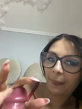 Snapshot of HiddendesireXO01 chatting on 07-16-26, 06:58 HiddendesireXO01 online show from 07-16-26, 06:58