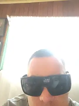 Snapshot of LUis3194 chatting on 05-16-26, 11:14 LUis3194 online show from 05-16-26, 11:14