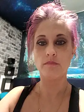 BusyB1983 online show from 06-22-26, 01:29