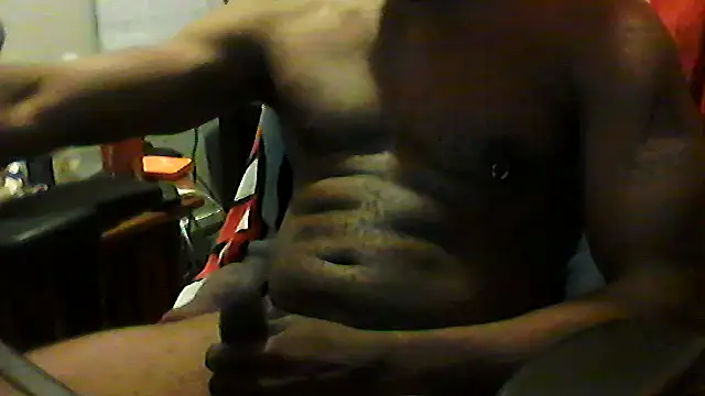 Snapshot of Jsledge87 chatting on 05-19-26, 04:41 Jsledge87 online show from 05-19-26, 04:41