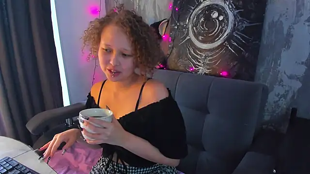 Snapshot of Senya_Sol chatting on 03-10-26, 08:41 Senya Sol online show from 03-10-26, 08:41