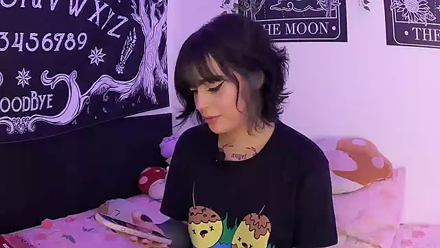 Snapshot of ariane_kimiko chatting on 02-24-26, 01:25 ariane kimiko online show from 02-24-26, 01:25