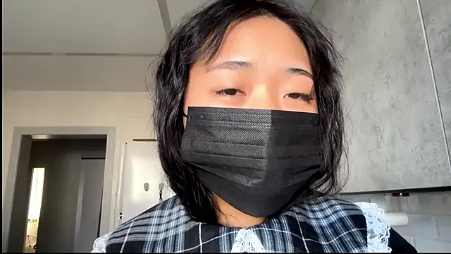 SweetMiaXO online show from 04-13-26, 10:15