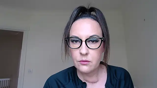 Snapshot of PsychicDominatrix chatting on 06-12-26, 07:29 PsychicDominatrix online show from 06-12-26, 07:29