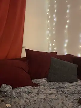 Snapshot of MrsRedFoxy chatting on 02-09-26, 09:52 MrsRedFoxy online show from 02-09-26, 09:52