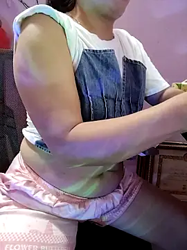 JordanXo 69 online show from 04-12-26, 08:08