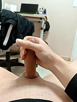 Snapshot of HaryloveX chatting on 02-07-26, 04:33 HaryloveX online show from 02-07-26, 04:33