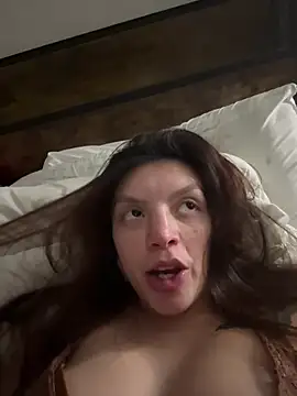 Snapshot of Mandygonewild chatting on 02-06-26, 07:45 Mandygonewild online show from 02-06-26, 07:45