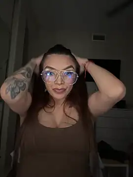 Snapshot of Mandygonewild chatting on 03-10-26, 06:18 Mandygonewild online show from 03-10-26, 06:18