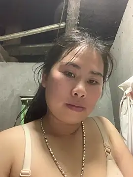 Snapshot of patry33 chatting on 05-27-26, 11:29 patry33 online show from 05-27-26, 11:29
